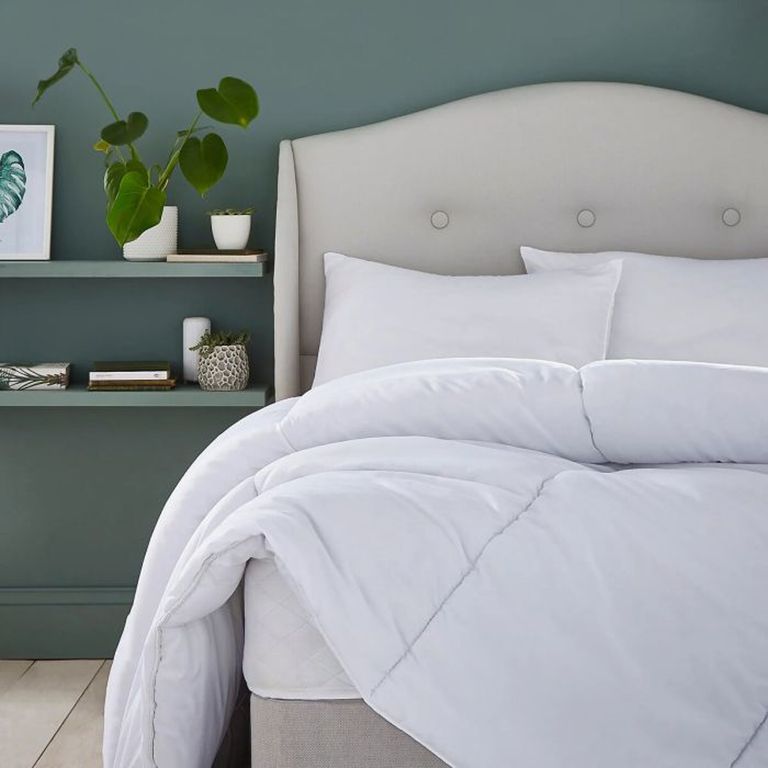 What’s the ideal duvet tog for summer? We asked the experts Ideal Home