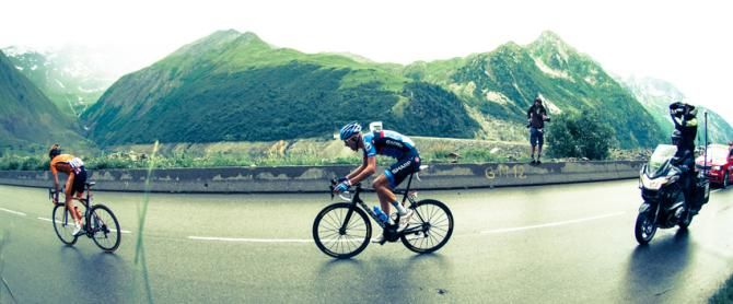 Ryder Hesjedal on the attack