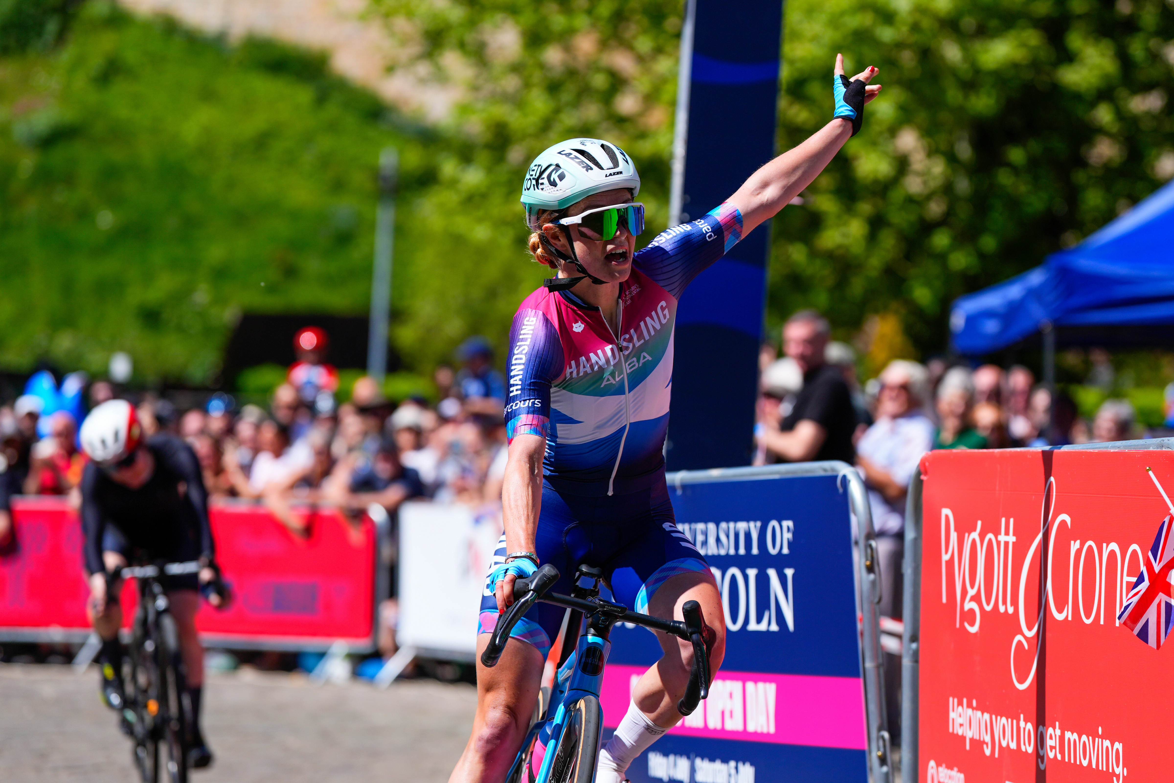 Lauren Dickson wins the Rapha Lincoln GP