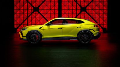 Lamborghini Urus SE Performante