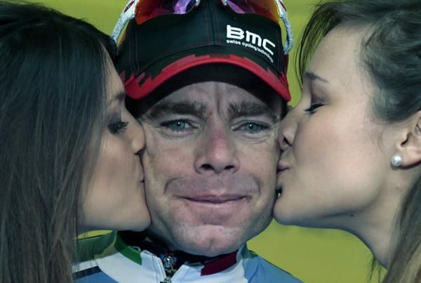 Cadel Evans (BMC) won his first race of the season and leads Tirreno-Adriatico entering the final stage.