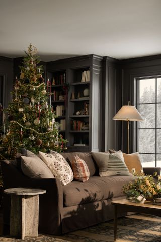 Christmas living room decor by McGee & Co