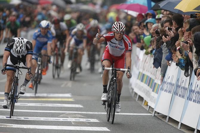 Alexander Kristoff (Katusha) and John Degenkolb (Giant - Shimano) cross the finish line in Frankfurt