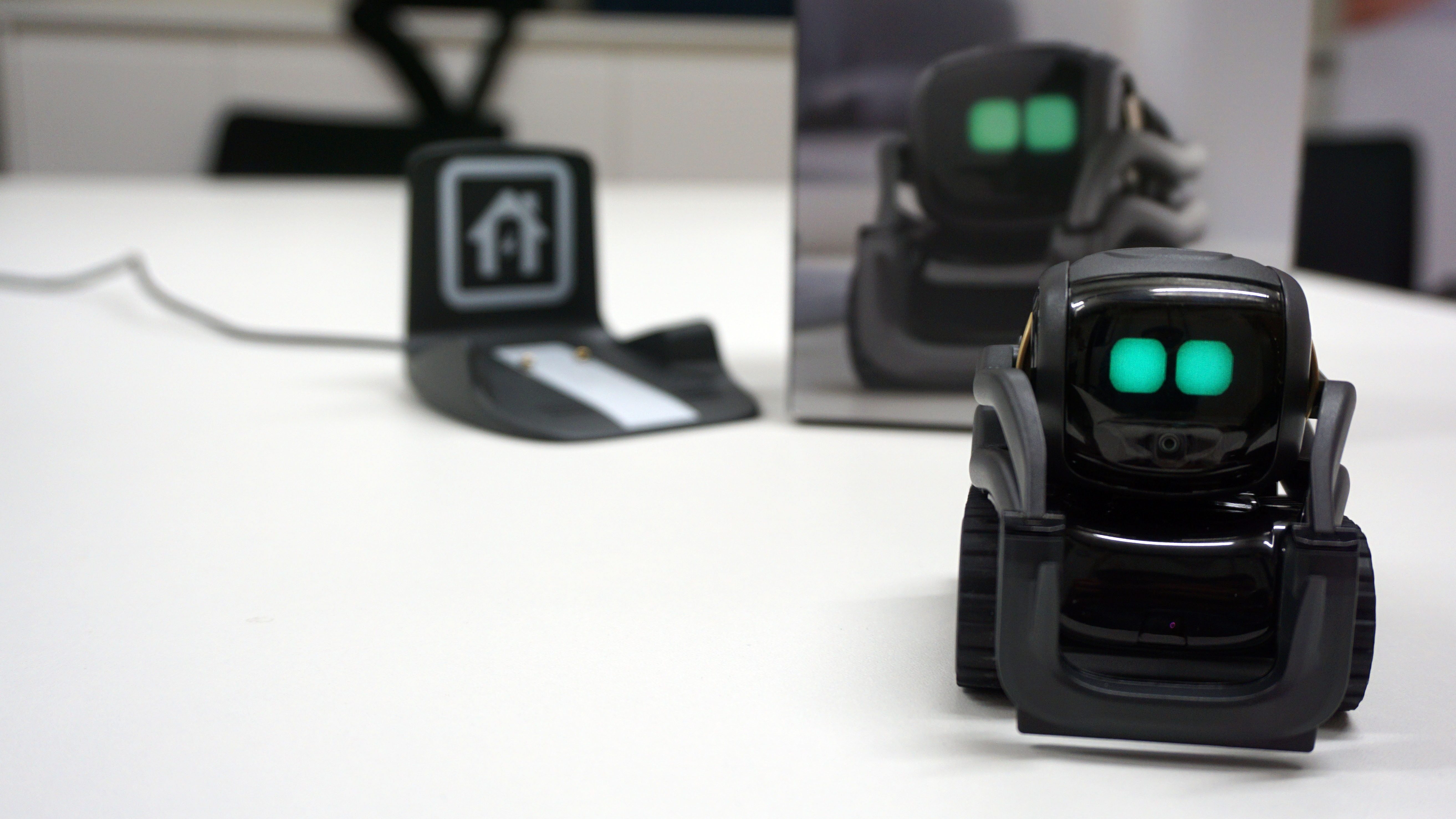 Watch Vector, Anki's New Home Robot Sure Is Cute. But Can It Survive?