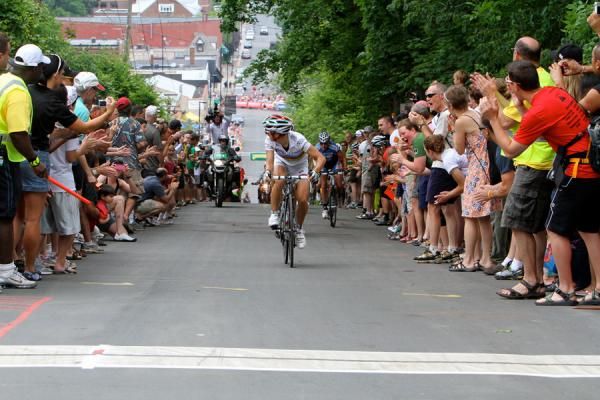Bronzini checked to see who was behind her on the last lap