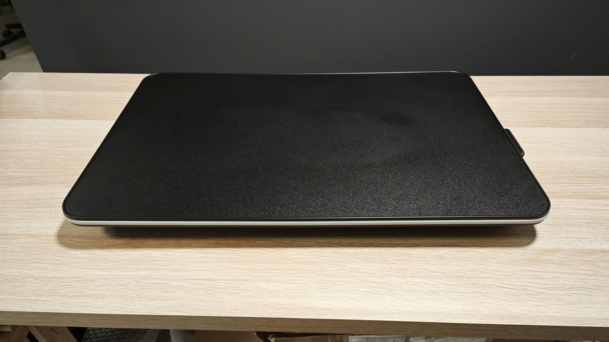 Standing desk