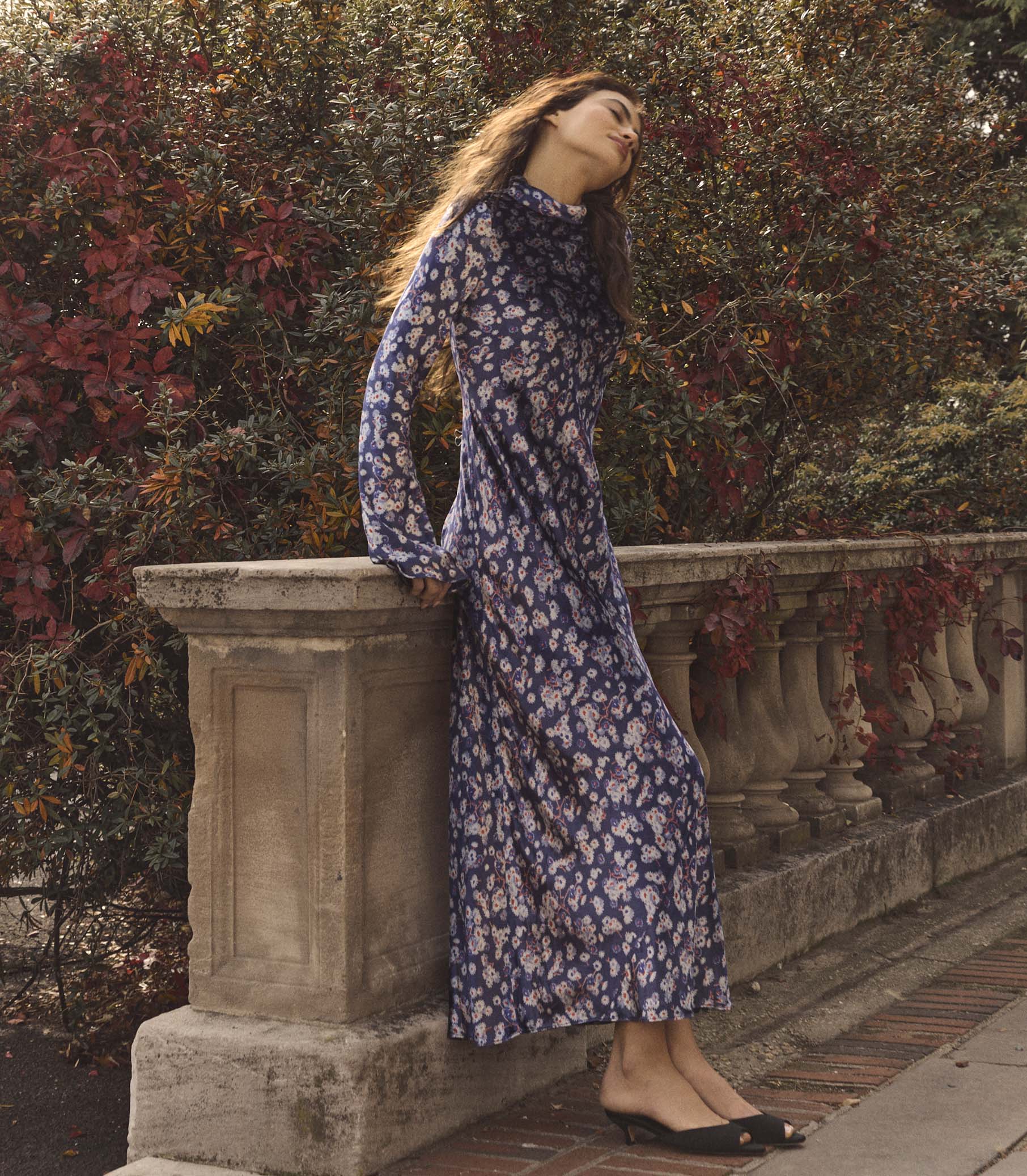 Mauricia Dress -- Windswept Daisies