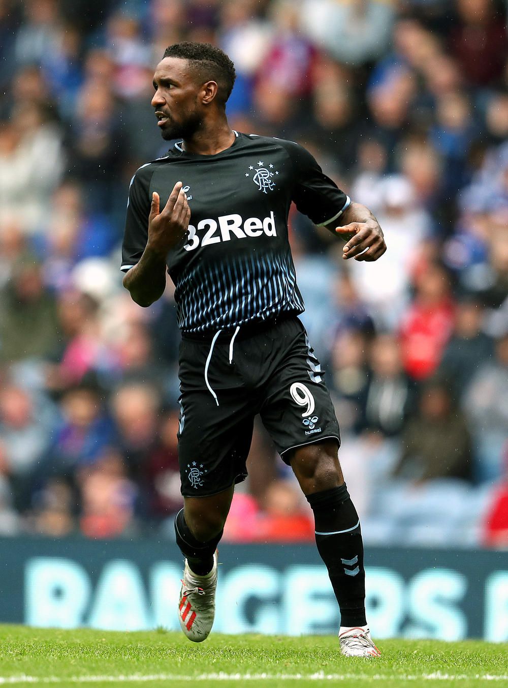 Defoe keen to enjoy his own European experience at Rangers | FourFourTwo