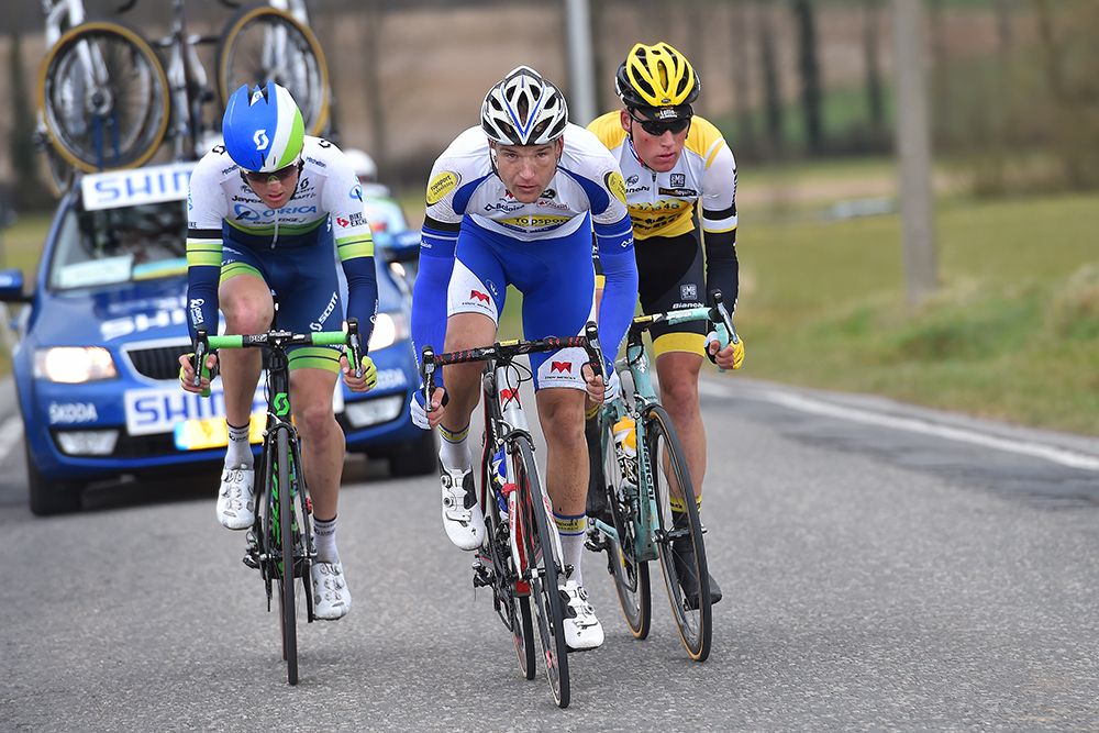 Luke Durbridge (Orica-GreenEdge), Mike Teunissen (LottoNl-Jumbo) and Jonas Rickaert (Topsport) try to bridge to the leaders