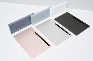 Galaxy Tab S8 Colors Lifestyle