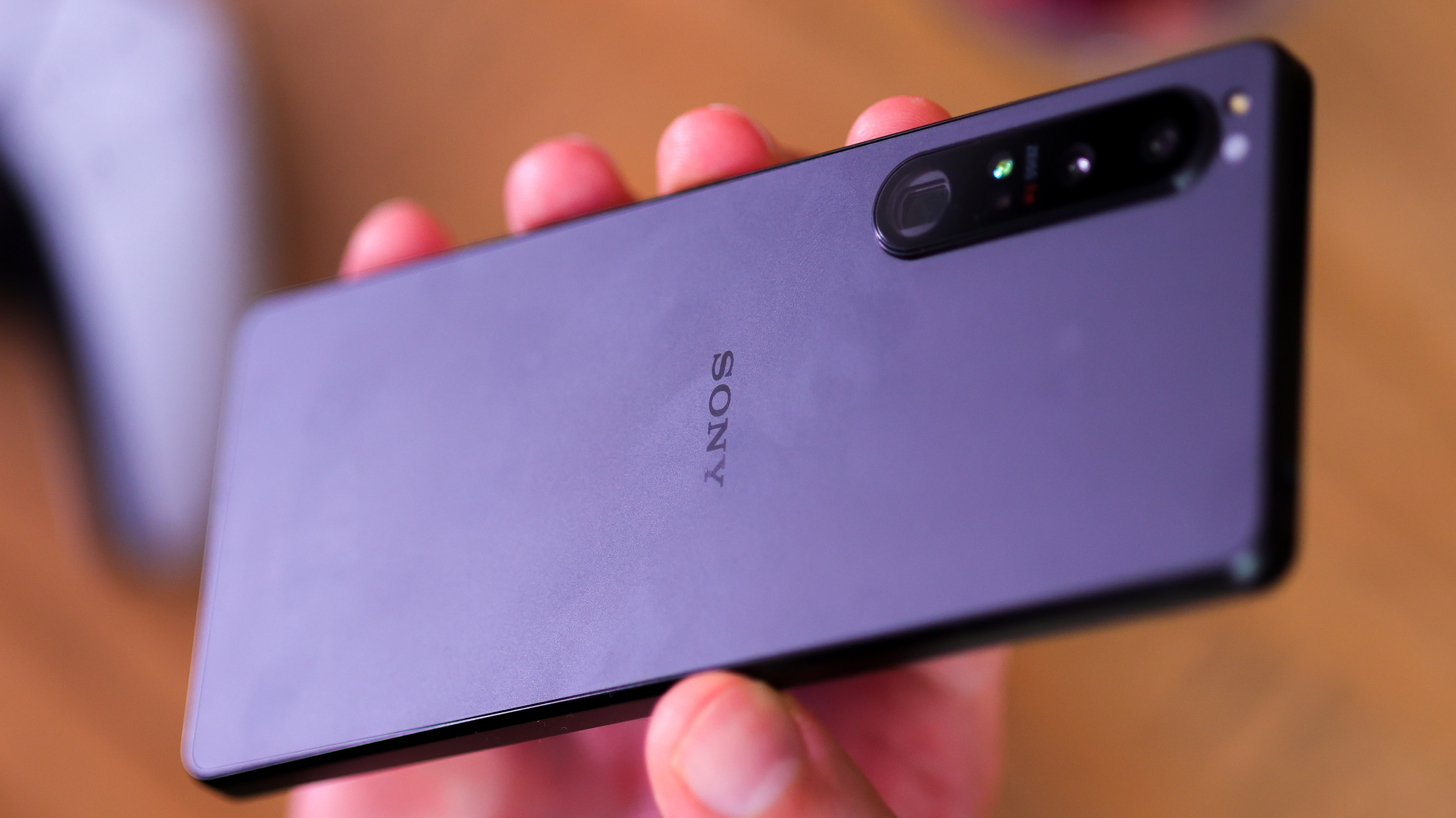 sony xperia 5 iv vs iphone 14