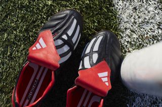 Adidas Predator Mania