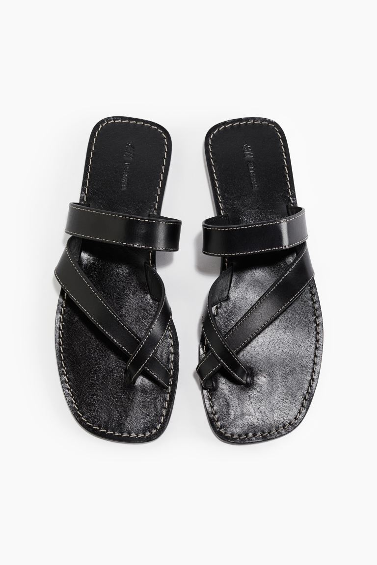 Black Leather Sandals with Toe Loop