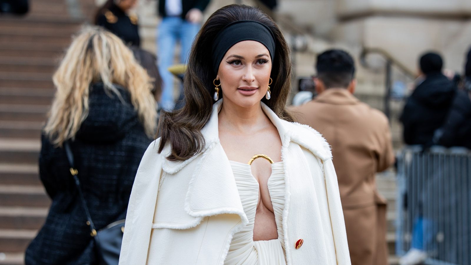 Kacey Musgraves Wore a Wide Headband to Paris Fashion Week | Marie Claire