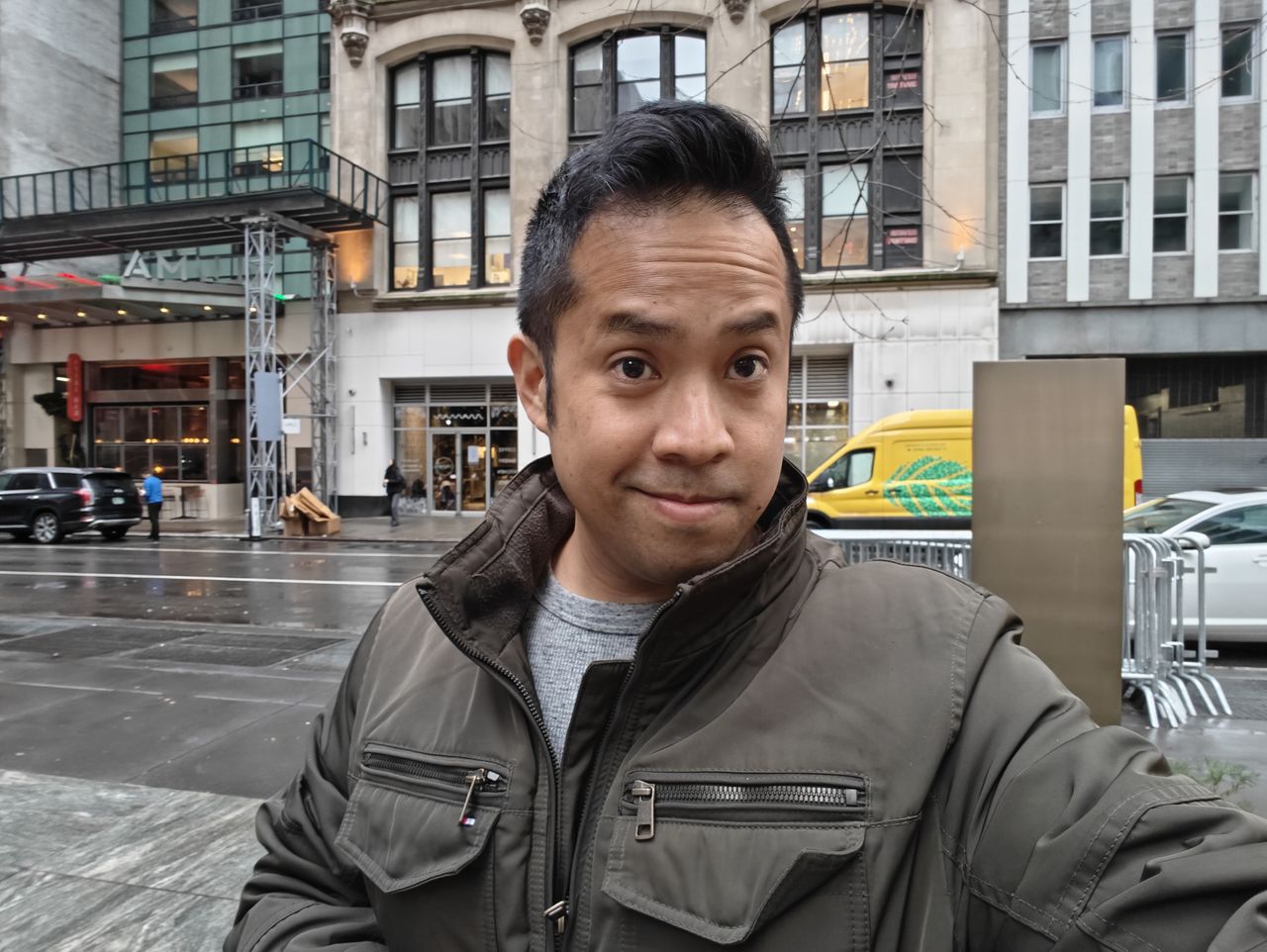 OnePlus 12 selfie.