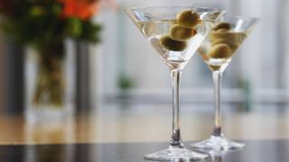 classic cocktails with gin