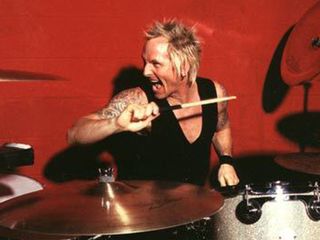 Sorum says Velvet Revolver can't hurry up and wait for a singer