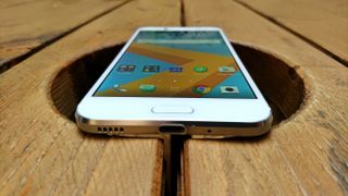 No headphone jack, and a waterproof phone - it's no coincidence on the HTC 10 Evo
