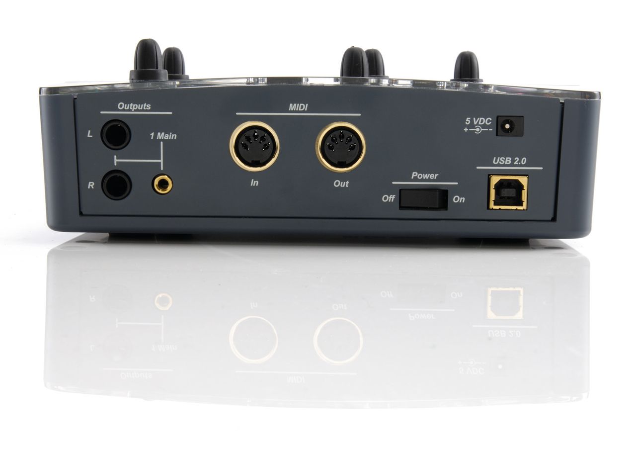 The 0404 USB 2.0 has certainly got all the ins and outs covered.