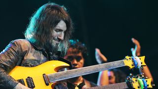 Bumblefoot is here to say your guitar - and your back