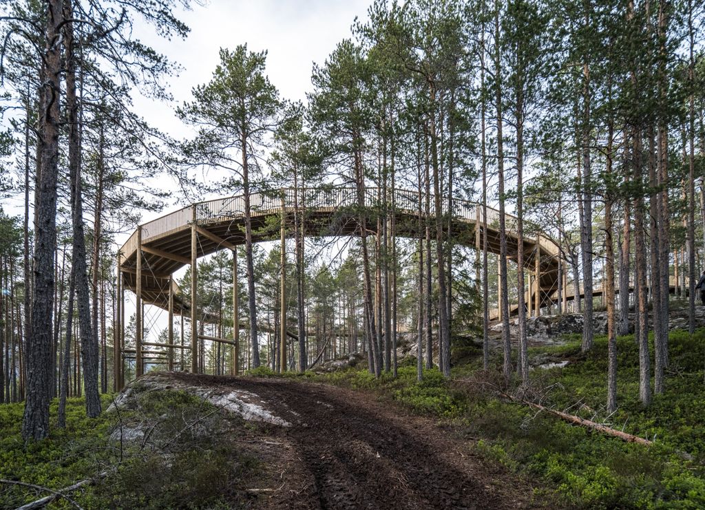 Walking through the elevated walkway in Norway | Wallpaper