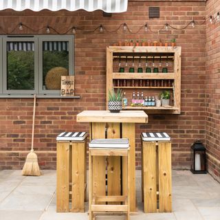 Garden bar, table and stools made from pallets