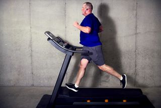Best exercise for weight loss: Image shows man running on treadmill