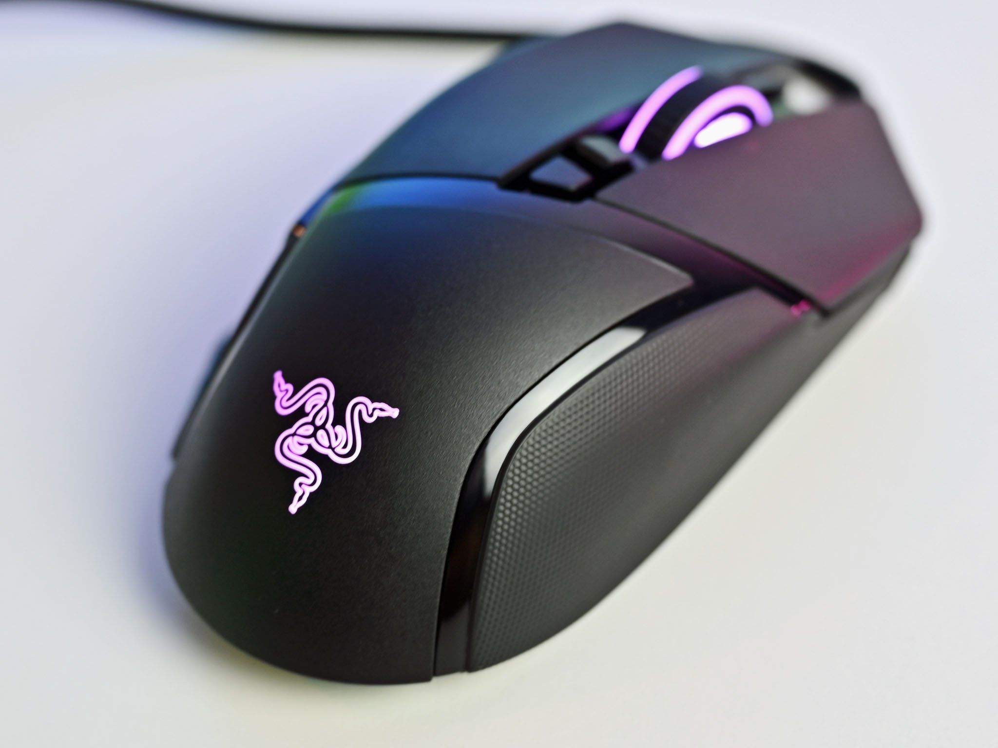 One of Razer's best gaming mice, the wired Basilisk V2, is down to
