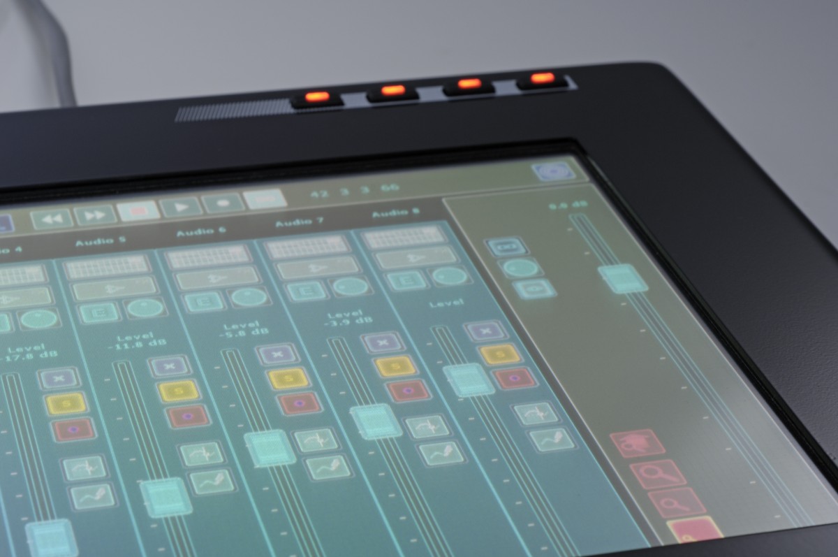 Touch the screen and start tweaking.