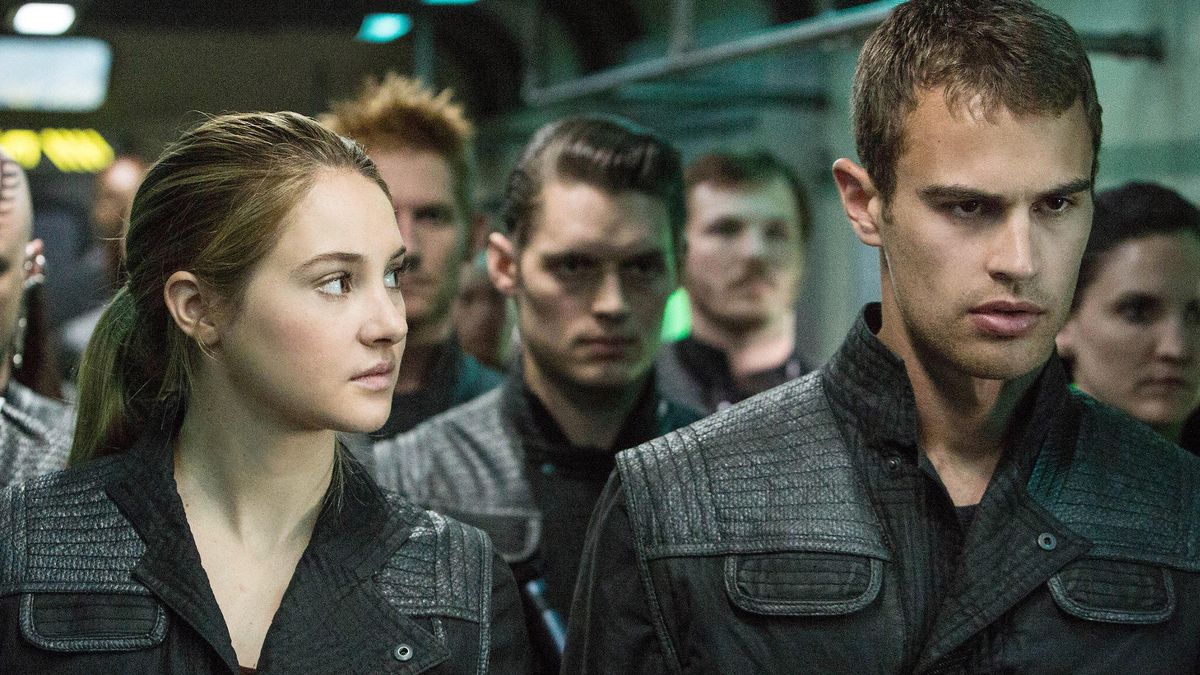 Shailene Woodley and Theo James in Divergent