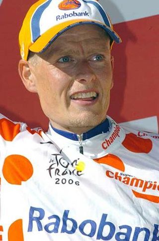 Michael Rasmussen (Rabobank) took the 2006 Tour de France mountains jersey in stage 16