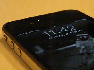 New iPhone 5 to come with 4.6in Retina Display?