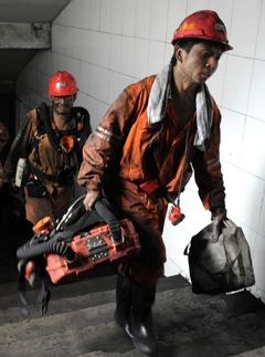 Trapped Chilean Miners - Features News, Marie Claire