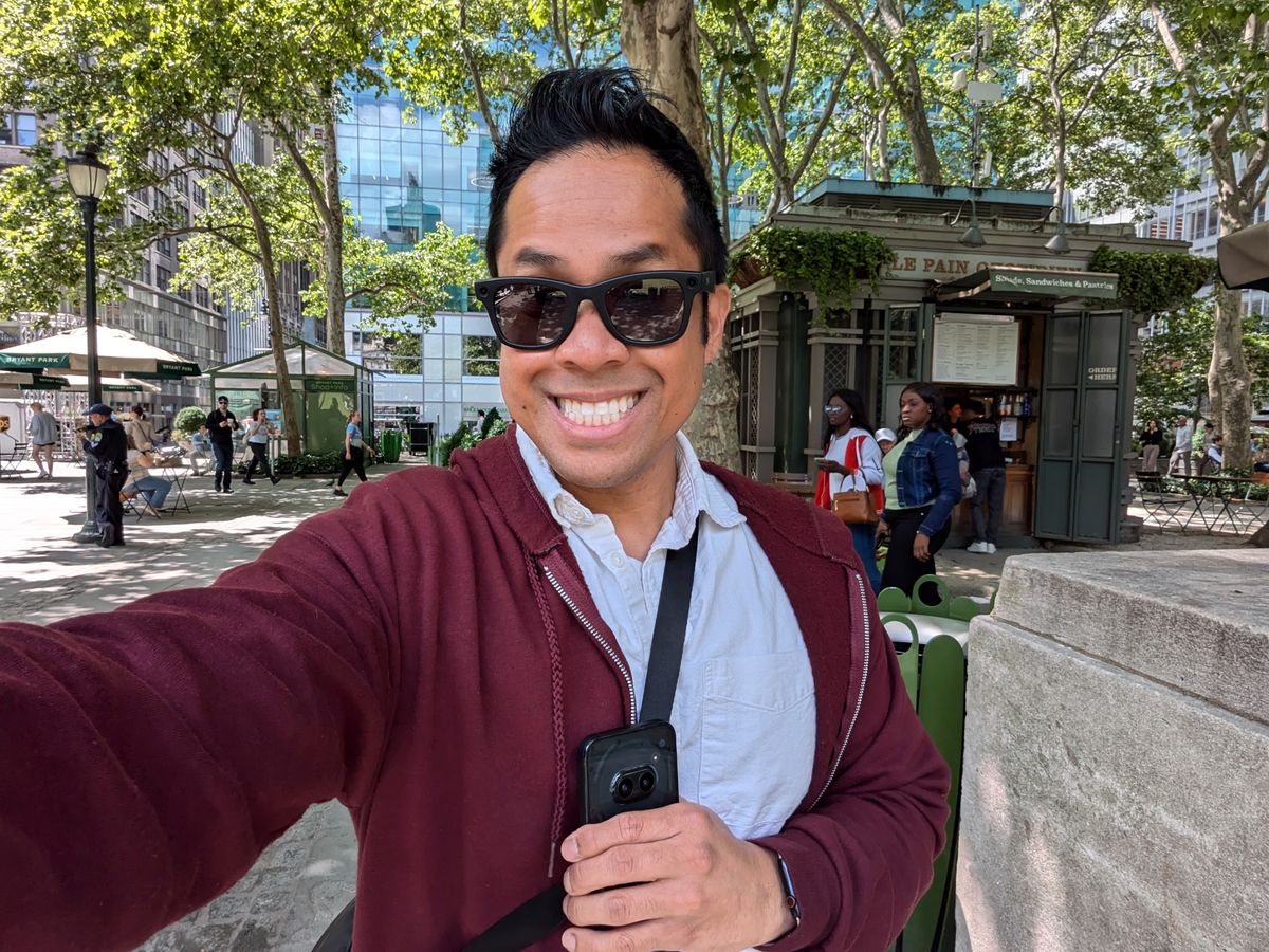 Google Pixel 8a selfie sample.