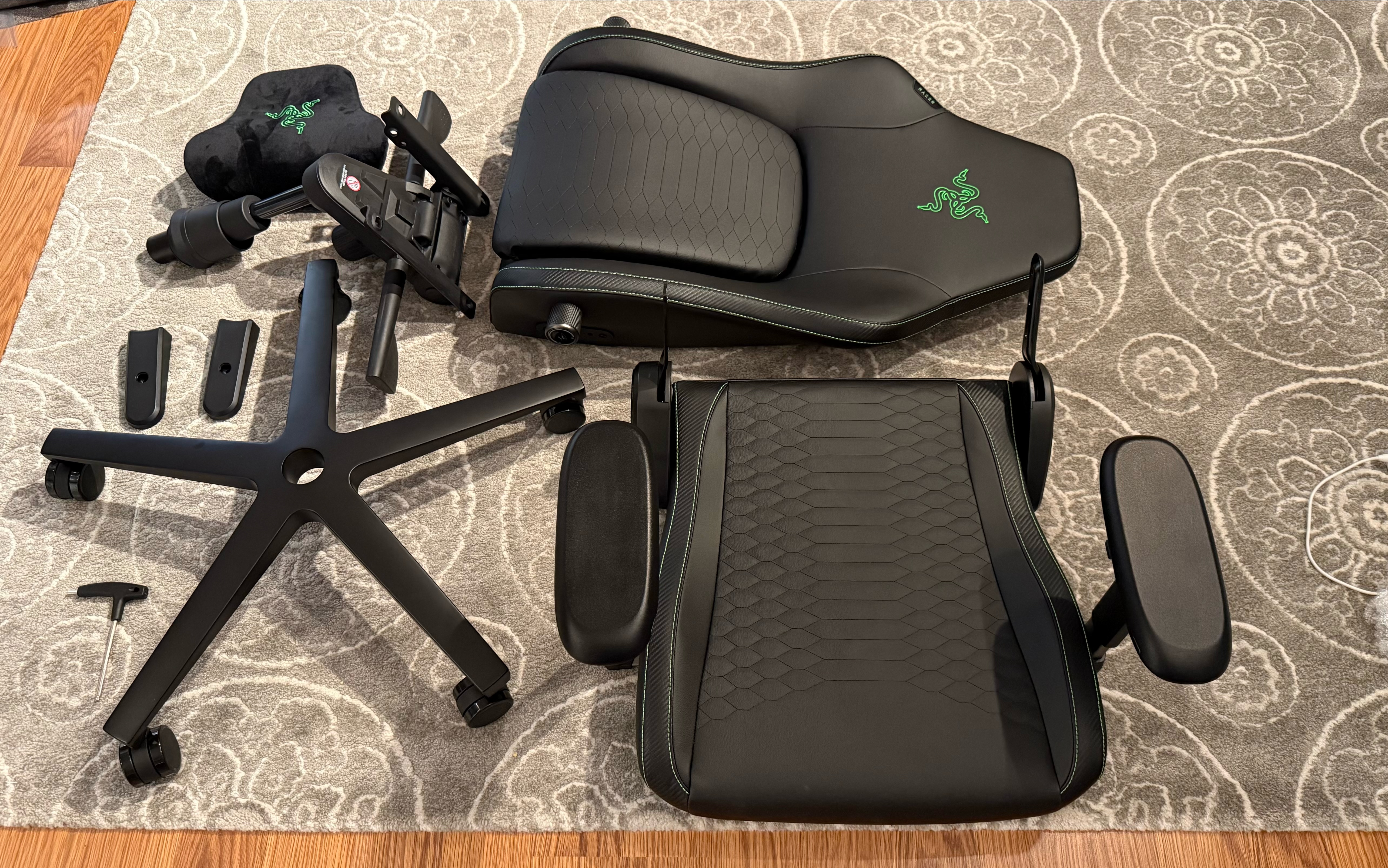 Razer Iskur V2
