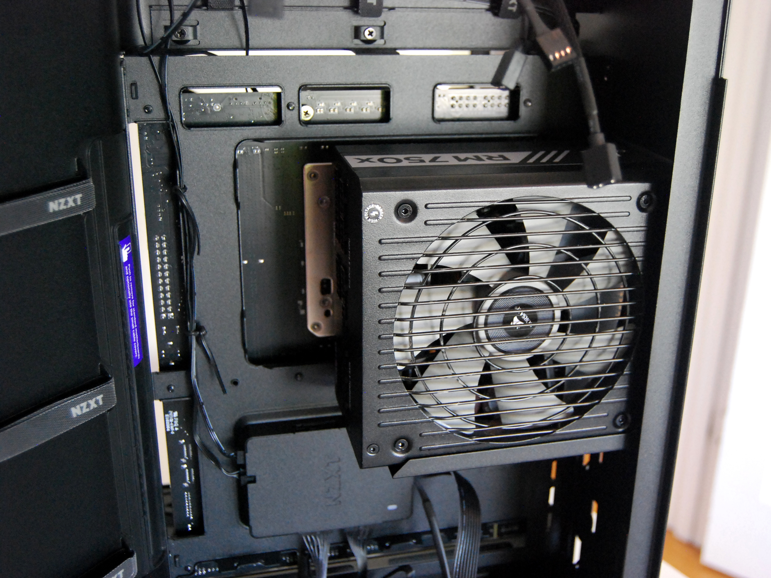 NZXT H9 Flow RGB+