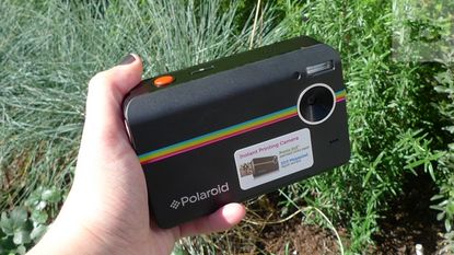 Polaroid launches Z2300 'instant' digital camera with built-in printer:  Digital Photography Review