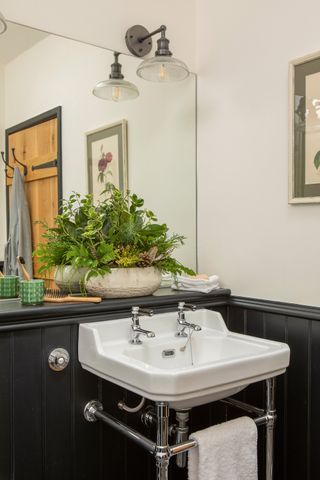 How to deep clean your bathroom, tips and tricks from the GHI