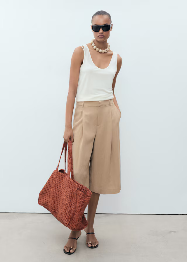 Lyocell pleated bermuda shorts