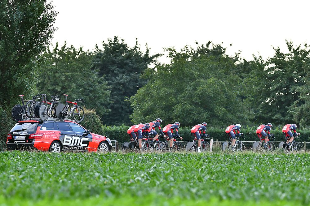 BMC Racing en route to first place in the Eneco stage 5 team time trial