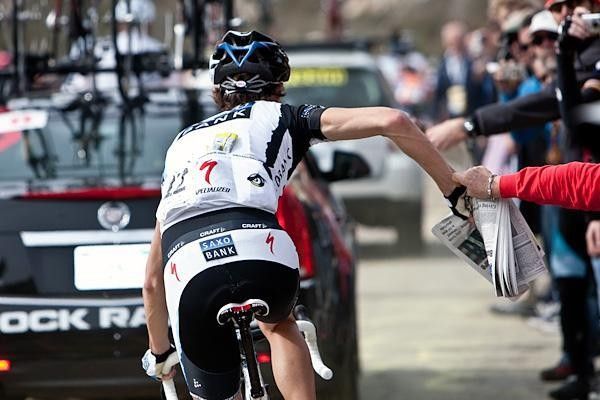 Schleck enjoys the California crowd's help.
