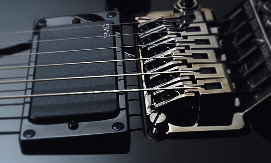 The 255 comes with a licensed Floyd Rose floating tremolo