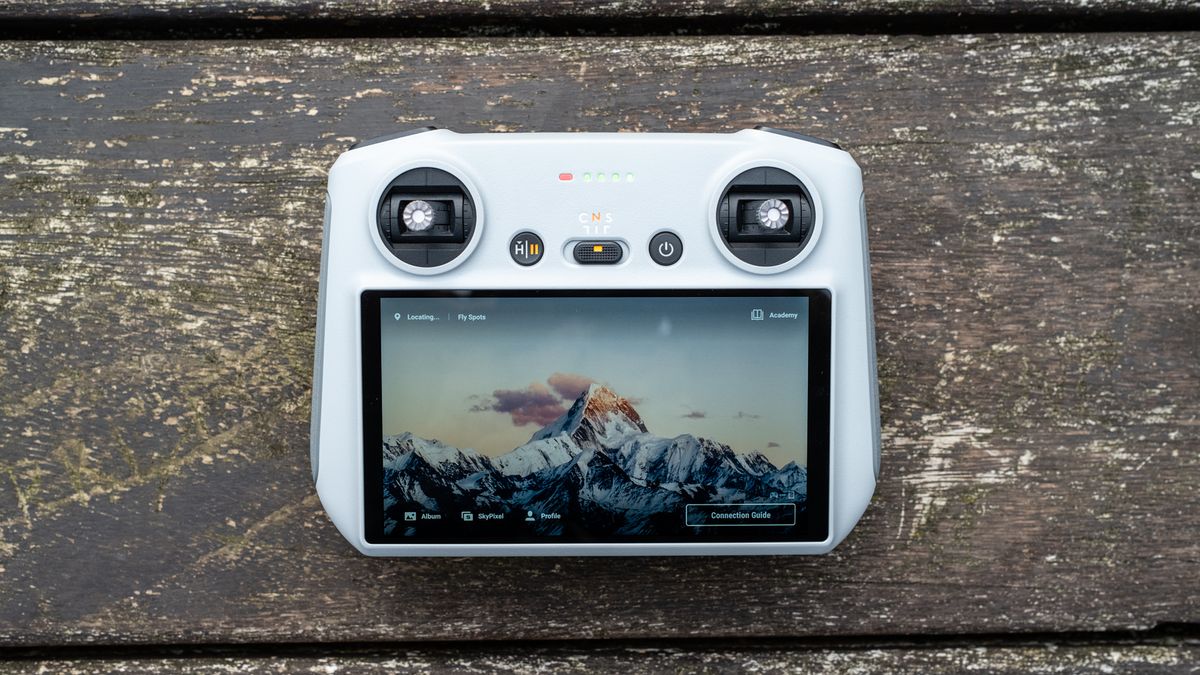DJI Mavic 3 Classic_Controller front