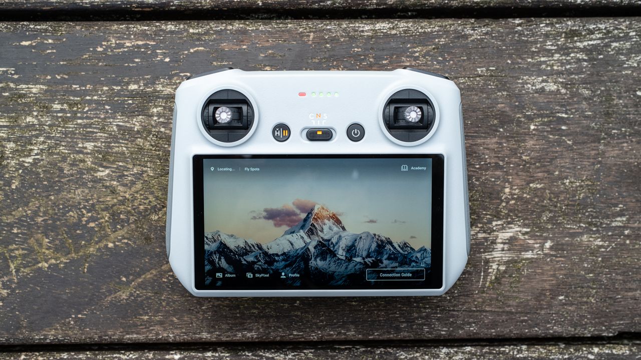 DJI Mavic 3 Classic_Controller front