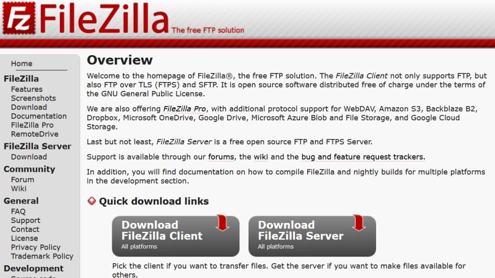 FileZilla website screenshot (August 2025).