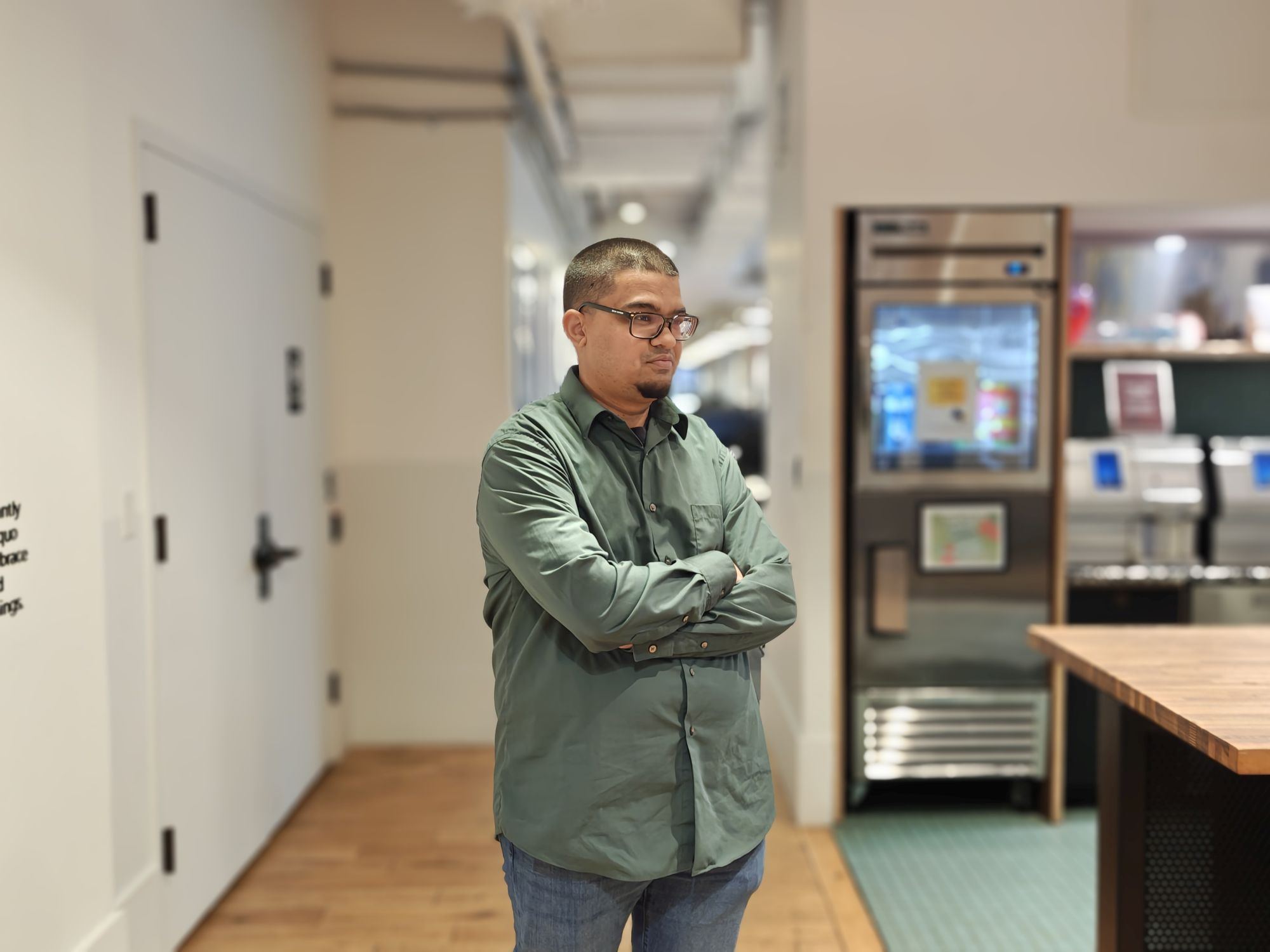 Motorola Razr Ultra 2025 portrait sample.