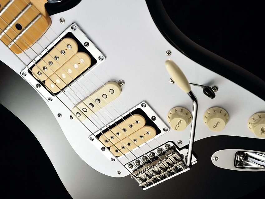 The chrome pickup surrounds add some rock 'n' roll bling