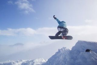 Kerry Hyndman is a qualified snowboarding instructor