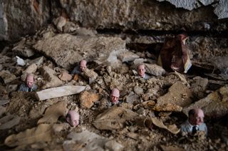 Isaac Cordal street art