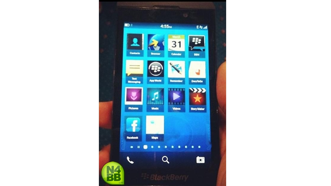 Fuzzy BlackBerry L-Series photo reveals apps, not much else